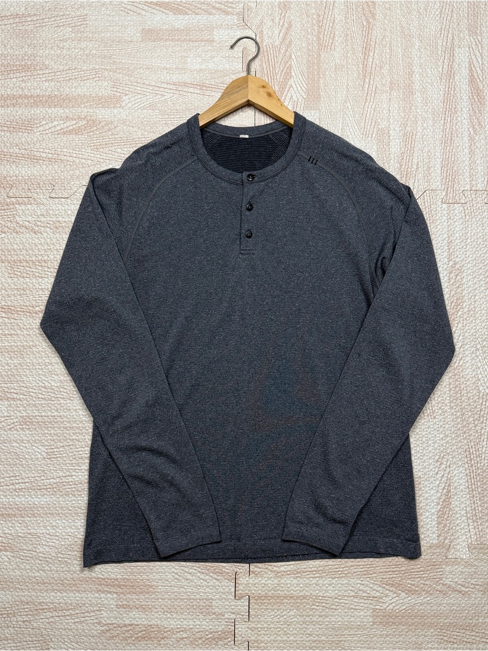 Lululemon Metal Vent Tech Henley Shirt Pullover Training Stretch Gray Size L